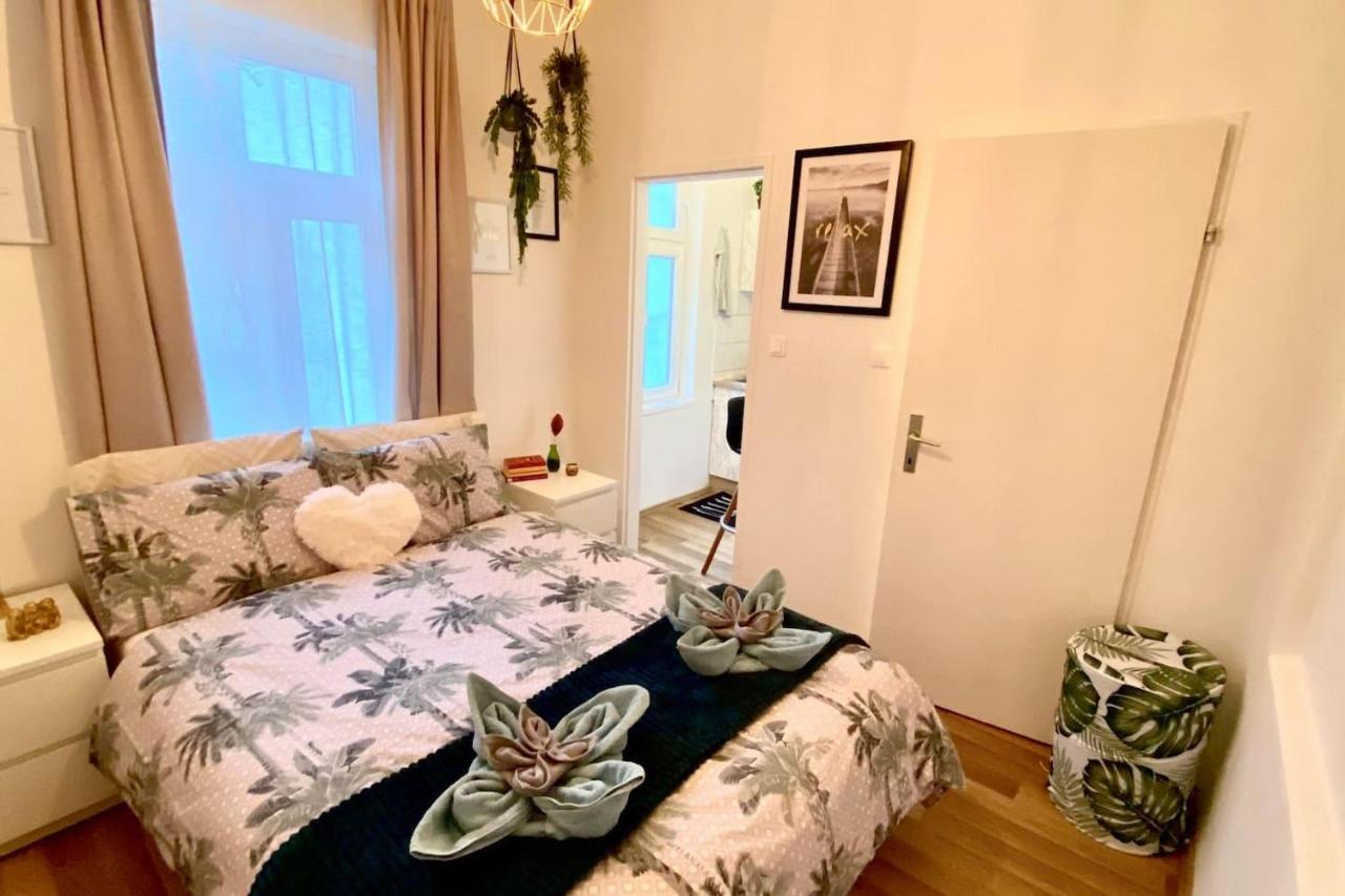 Amazonian Jungle Apartment In Вена Экстерьер фото